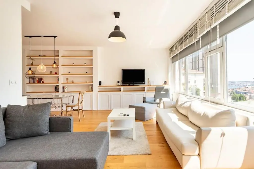 4 Bedroom Spacious Apartment In Nisantasi Istanbulská provincie 0*,  Turecko
